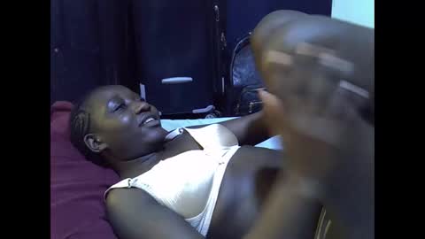 Snapshot of lotty_lavilla chatting on 14, 10, 2025 lotty_lavilla online show from 14, 10, 2025