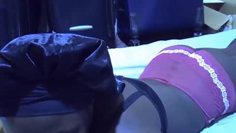 Snapshot of lotty_lavilla chatting on 23, 10, 2025 lotty_lavilla online show from 23, 10, 2025