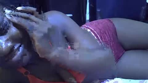 Snapshot of lotty_lavilla chatting on 25, 10, 2025 lotty_lavilla online show from 25, 10, 2025