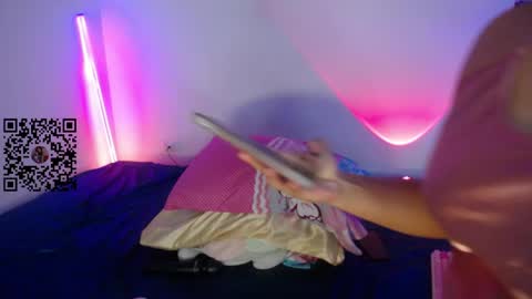 Snapshot of lou_cuteee chatting on 25, 5, 2026 lou_cuteee online show from 25, 5, 2026
