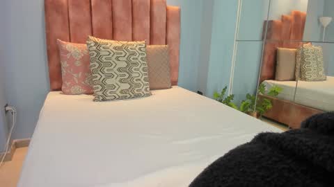  Lou Rosse  online show from 14, 11, 2025