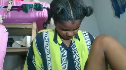 Snapshot of louane98 chatting on 17, 2, 2026 louane98 online show from 17, 2, 2026