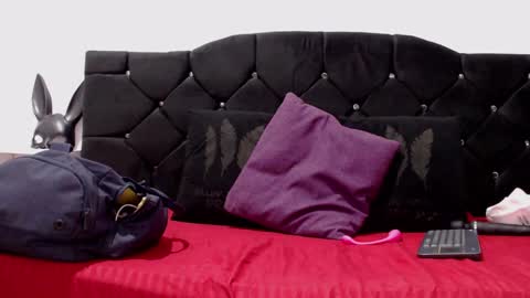 OF louis bcasta1 online show from 1, 2, 2025