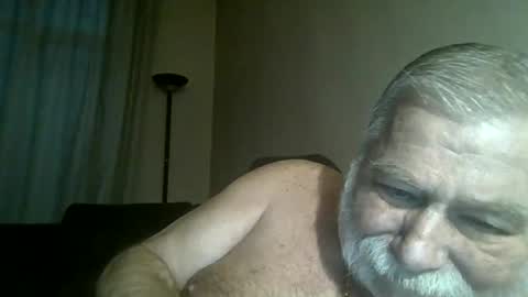 Snapshot of louis_chokdee chatting on 5, 1, 2025 louis_chokdee online show from 5, 1, 2025