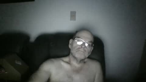 Snapshot of louism13 chatting on 2, 12, 2024 louism13 online show from 2, 12, 2024