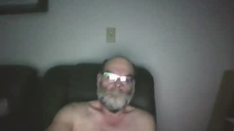 Snapshot of louism13 chatting on 17, 12, 2025 louism13 online show from 17, 12, 2025