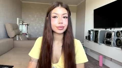 Snapshot of louiswawrzyniak chatting on 21, 5, 2026 Flora online show from 21, 5, 2026