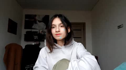 Snapshot of lourdesauerswald chatting on 21, 11, 2025 EVA online show from 21, 11, 2025