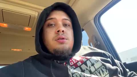 Snapshot of love01109 chatting on 2, 10, 2025 love01109 online show from 2, 10, 2025