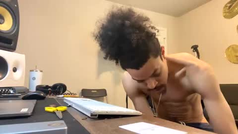 Snapshot of love4heelz chatting on 8, 2, 2025 Prynce online show from 8, 2, 2025