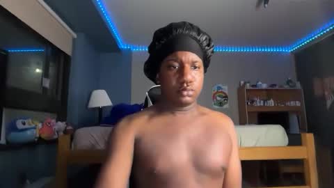 Snapshot of love_aaron1 chatting on 3, 5, 2026 love_aaron1 online show from 3, 5, 2026