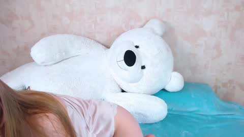 love bella  online show from 24, 2, 2025