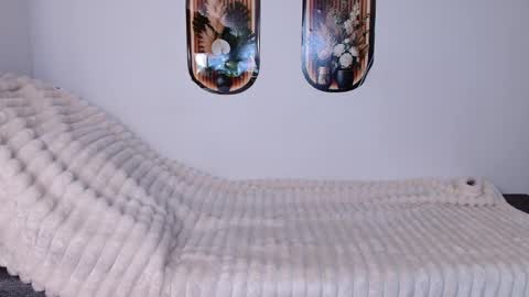 love bella  online show from 2, 4, 2026