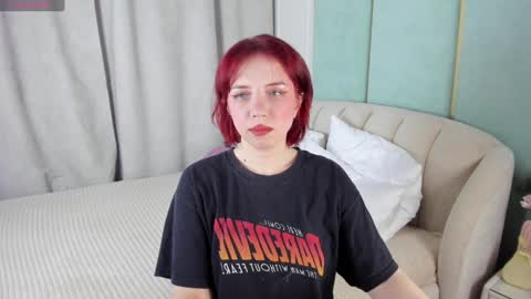 Snapshot of love_is_lola chatting on 21, 1, 2025 Lola online show from 21, 1, 2025