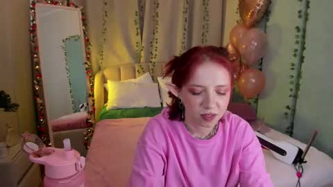 Snapshot of love_is_lola chatting on 27, 2, 2025 Lola online show from 27, 2, 2025