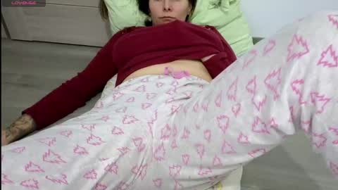 Snapshot of love_jessy_love chatting on 2, 1, 2025 jessmy pleasure is in your hands s online show from 2, 1, 2025