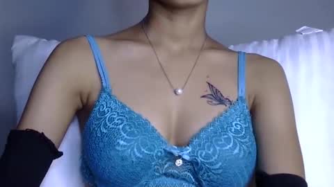 Snapshot of love_riva chatting on 27, 11, 2025 Riva online show from 27, 11, 2025