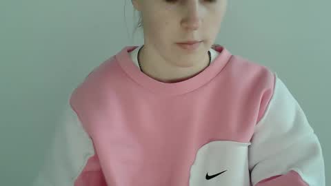 Vivian online show from 23, 11, 2025