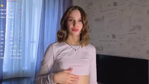 Snapshot of love_you_bella chatting on 17, 6, 2026 Bella online show from 17, 6, 2026