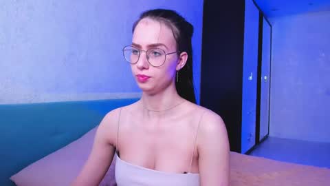 Snapshot of lovebettie chatting on 17, 4, 2026 Elisabette online show from 17, 4, 2026