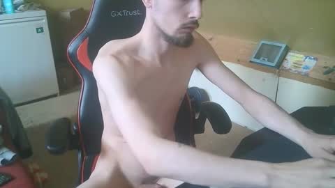 lovechicks000 online show from 5, 4, 2026