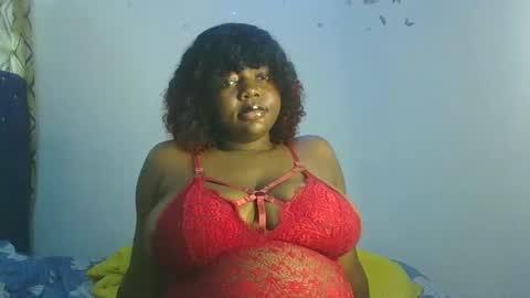 Snapshot of lovecumsluttie chatting on 6, 10, 2025 mila online show from 6, 10, 2025