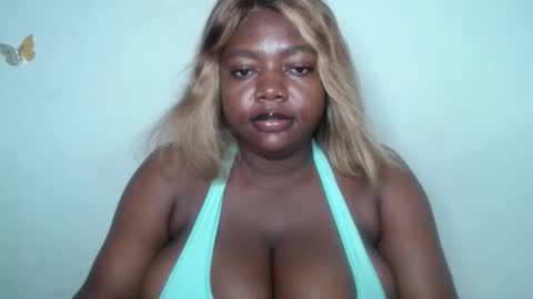 Snapshot of lovecumsluttie chatting on 23, 11, 2025 mila online show from 23, 11, 2025