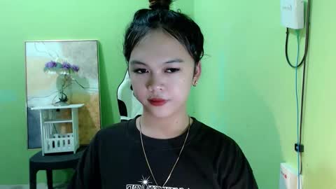 Snapshot of lovee_gelly chatting on 10, 9, 2025 Gelly online show from 10, 9, 2025