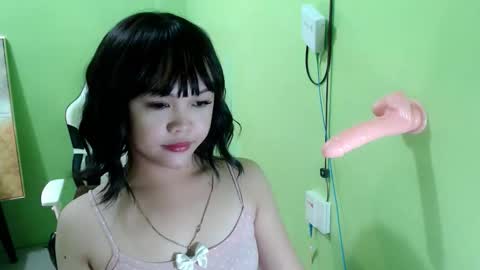 Snapshot of lovee_gelly chatting on 17, 10, 2025 Gelly online show from 17, 10, 2025