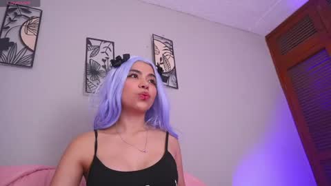Snapshot of loveegirll chatting on 5, 5, 2026 katalina online show from 5, 5, 2026