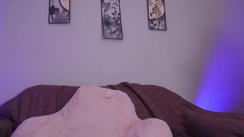 Snapshot of loveegirll chatting on 22, 5, 2026 katalina online show from 22, 5, 2026