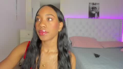 Snapshot of loveit_hermione chatting on 25, 12, 2024 Val online show from 25, 12, 2024