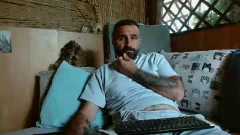 loveivat80 online show from 18, 6, 2026