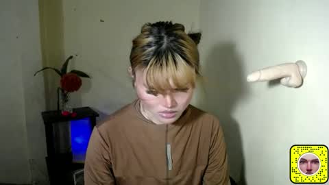 Snapshot of lovelily_xoxo chatting on 9, 4, 2026 lovelily_xoxo online show from 9, 4, 2026