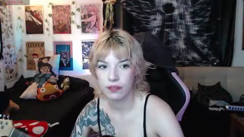 Snapshot of lovely_cass chatting on 7, 7, 2026 Cassie online show from 7, 7, 2026
