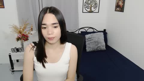 Snapshot of lovely_davis chatting on 2, 2, 2025 Erica online show from 2, 2, 2025