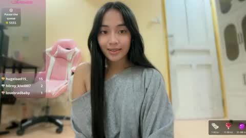 Snapshot of lovely_leah23 chatting on 18, 4, 2026 lovely_leah23 online show from 18, 4, 2026