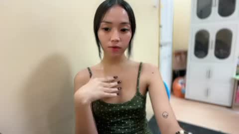 lovely_leah23 online show from 2, 7, 2026