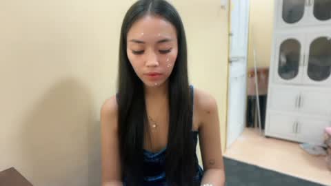 lovely_leah23 online show from 11, 7, 2026