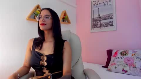Snapshot of lovely_oliviaa chatting on 27, 5, 2026 Olivia online show from 27, 5, 2026