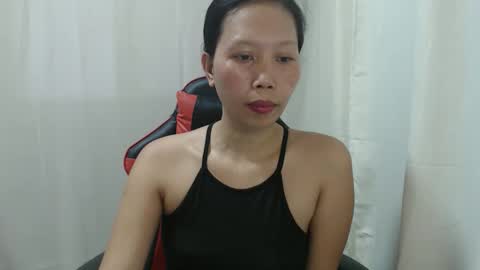 Snapshot of lovely_pinayxxx chatting on 5, 5, 2026 lovely_pinayxxx online show from 5, 5, 2026