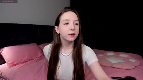 Snapshot of lovely_poppy chatting on 14, 4, 2026 Lolly online show from 14, 4, 2026