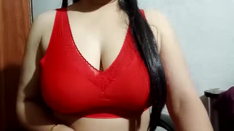 Snapshot of lovely_sweet_girl chatting on 5, 4, 2026 katrina follow me guys online show from 5, 4, 2026