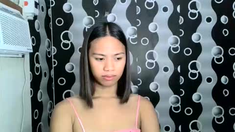 Snapshot of lovely_yvoneslutty chatting on 12, 9, 2025 lovely_yvoneslutty online show from 12, 9, 2025
