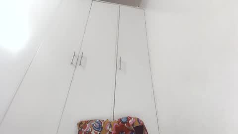 lovelyasian_babe online show from 27, 1, 2025