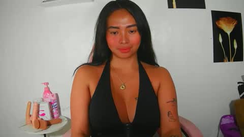 Snapshot of lovelykayleexx chatting on 23, 2, 2026 ara online show from 23, 2, 2026