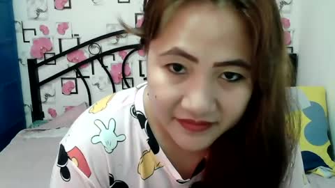 Snapshot of lovelyladylynxxx chatting on 25, 6, 2026 LocwlyLSYlYNXXX online show from 25, 6, 2026
