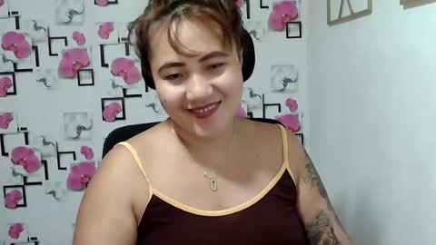 Snapshot of lovelyladylynxxx chatting on 21, 7, 2026 LocwlyLSYlYNXXX online show from 21, 7, 2026