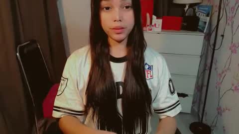 Snapshot of lovelylaiza chatting on 4, 2, 2026 Cutie Laiza online show from 4, 2, 2026