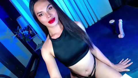 lovelymiss_shyna11 online show from 9, 2, 2025